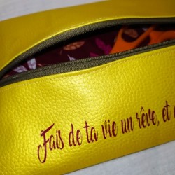 Trousse  simili cuir doré